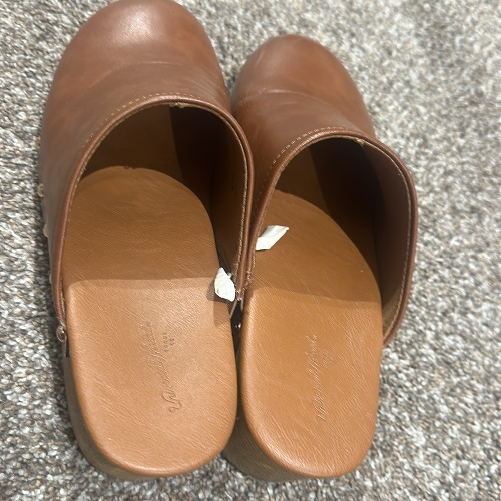 Universal Thread Brown Mules - Picture 2 of 6